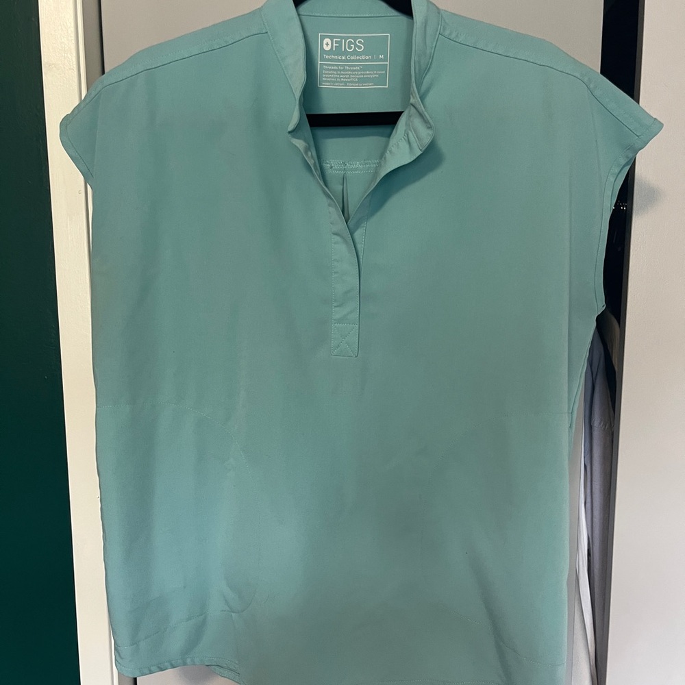 Figs SeaGlass Set, Rafaela Scrub Top, Zamora Jogger